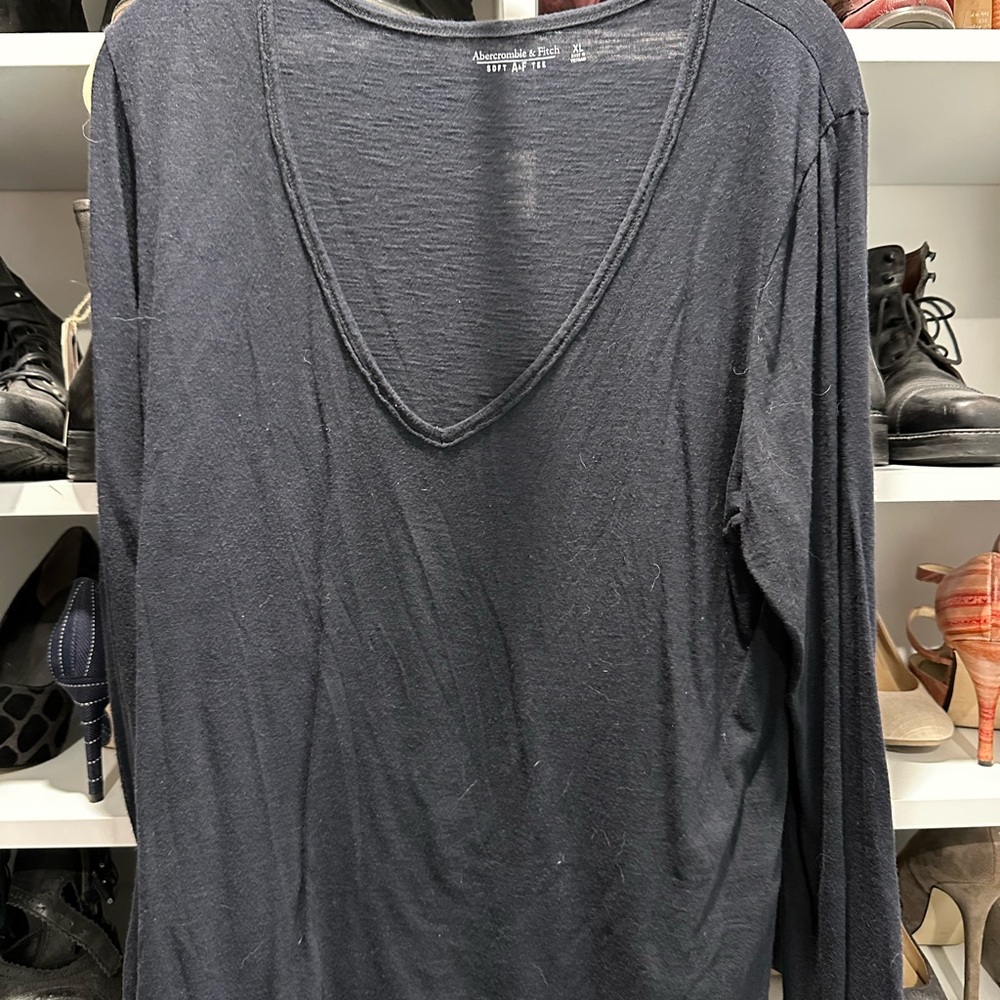 Vintage Abercrombie & Finch Black Long Sleeve V-Neck Top